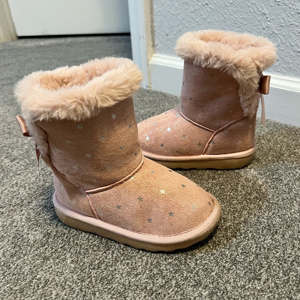 Suede Star Kids Boots in Soft Pink with Star Accents